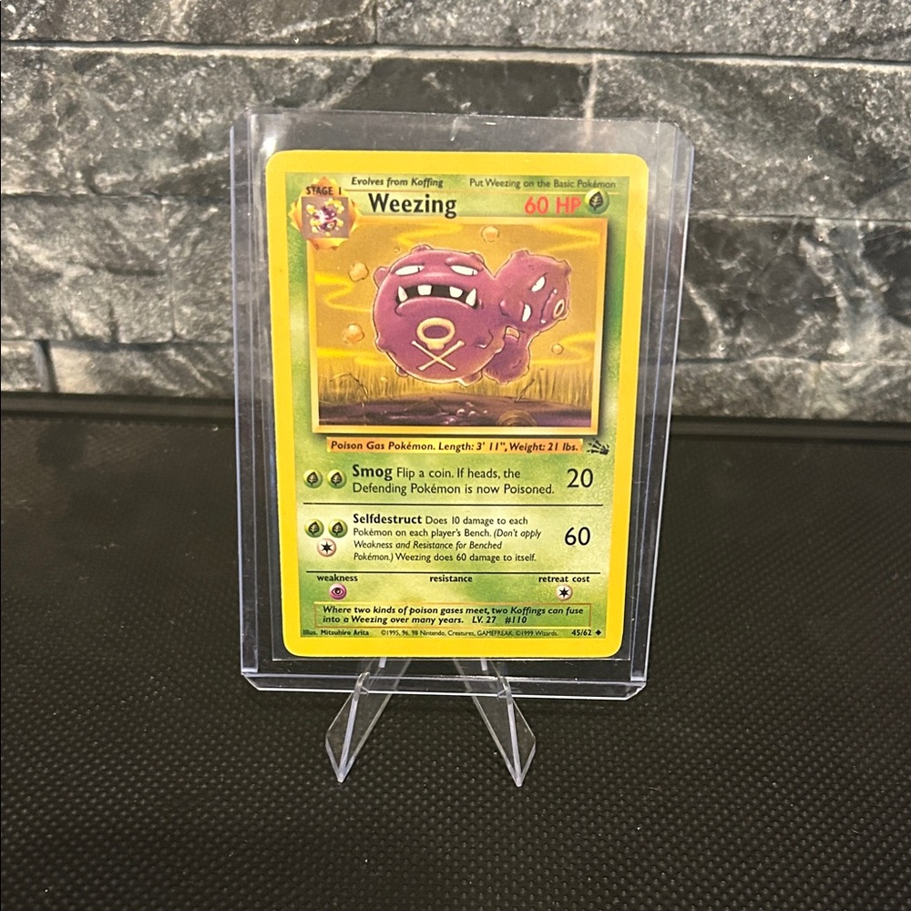 Pokemon 45/62‎ Weezing 1999 vintage card from the Fossil set M/NM